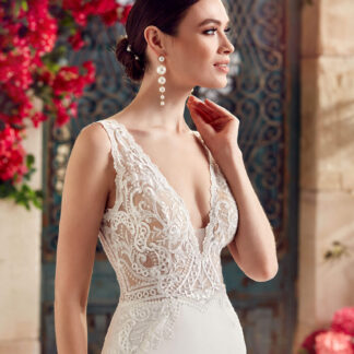 Alyce Paris 7016 V-Back Bridal Gown